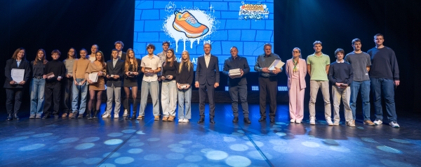 Klaipėdos miestas pagerbė jaunuosius čempionus: apdovanoti 343 moksleiviai ir 102 treneriai