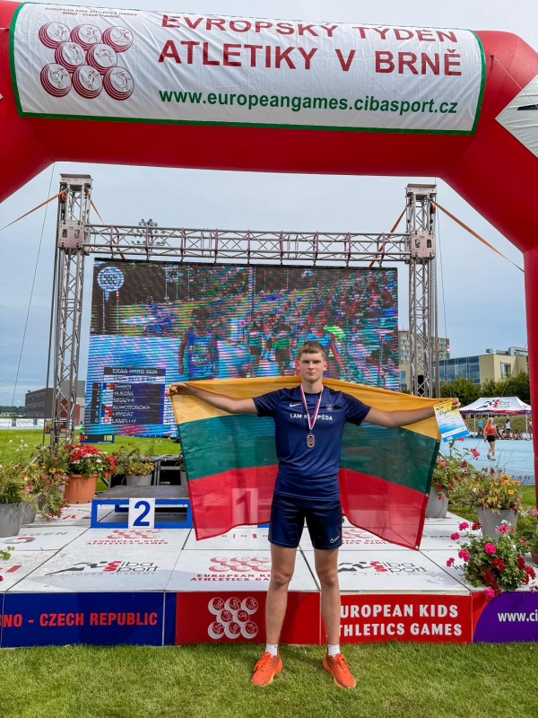 Klaipėdietis Vilius Navickas Europos vaikų žaidynėse i&scaron;kovojo bronzos medalį
